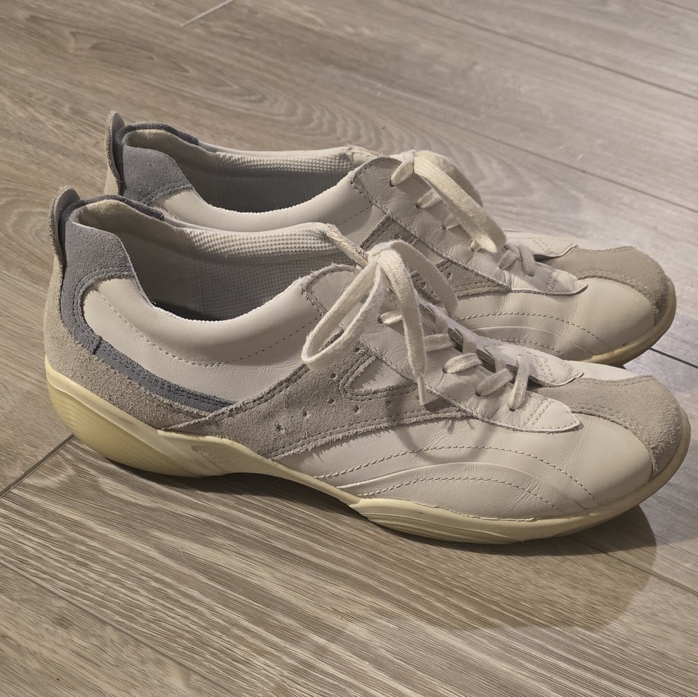 Ecco Women's White and Gray Sneakers